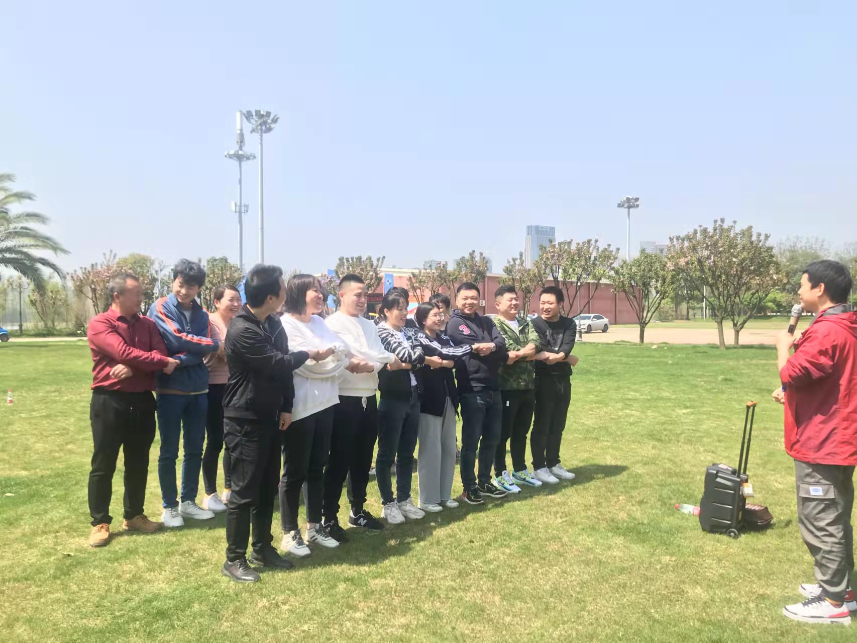 博遠(yuǎn)團(tuán)建.jpg 博遠(yuǎn)團(tuán)建.jpg